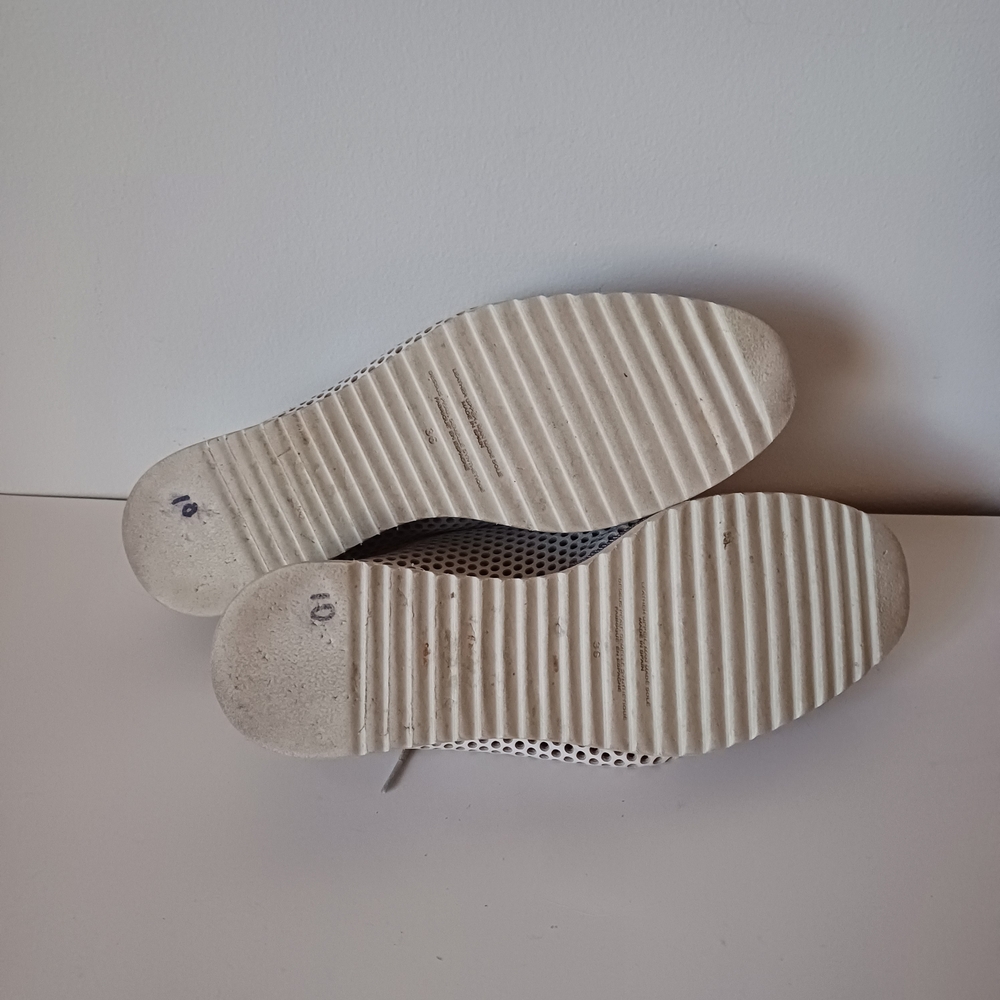 Pertini Spain White and Gray Perforated Leather Lace Oxfords Size EU 36/US 5.5-6 - Picture 5 of 6